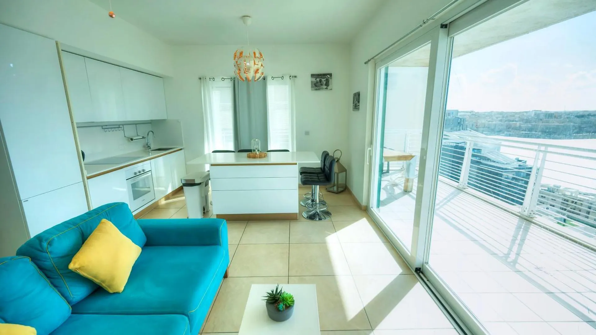 Seaview Terrace, 2Bedrooms, Communal Pool Cogo1-1 Sliema Apartment