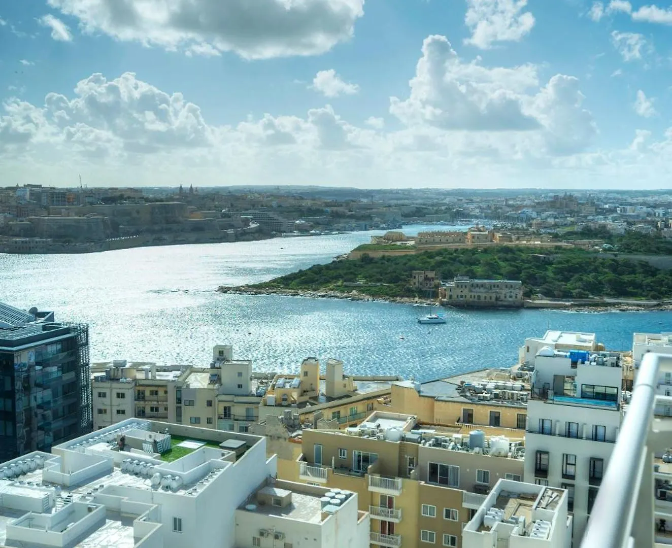 Seaview Terrace, 2Bedrooms, Communal Pool Cogo1-1 Sliema Malta