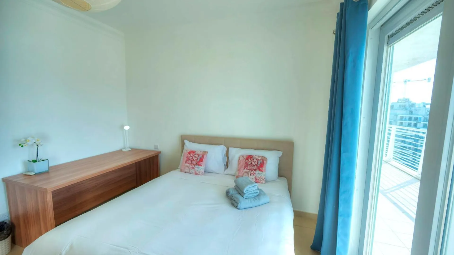 Apartment Seaview Terrace, 2Bedrooms, Communal Pool Cogo1-1 Sliema Malta